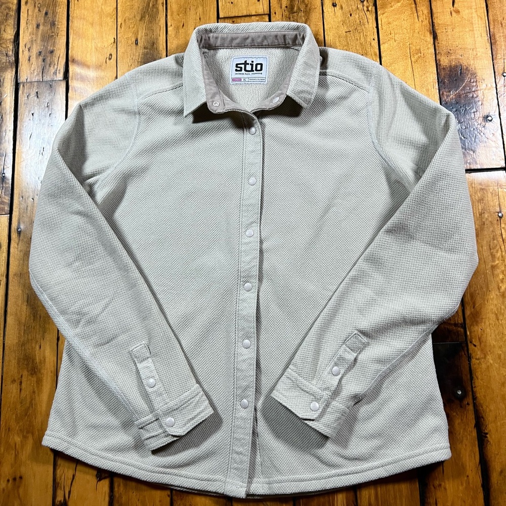 Stio Women’s XL Thermopop Shacket Fleece Lined Snap Front Shirt Top Jacket Beige
